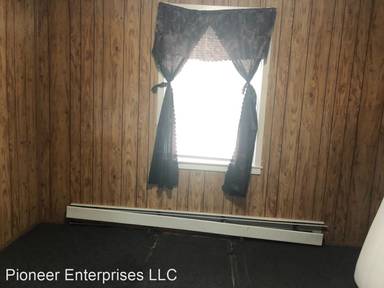 Main picture of 806 Stoll St