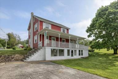Main picture of 2647 Steinruck Rd