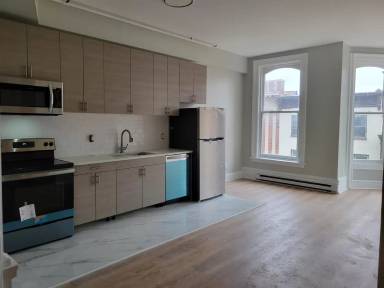 Main picture of 5 Broadway