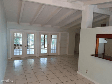 Main picture of 2442 Bimini Ln