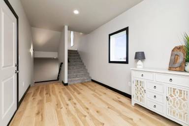 Main picture of 6000 79th Ave S