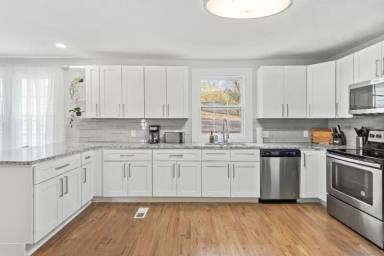 Main picture of 1026 Deckner Ave SW