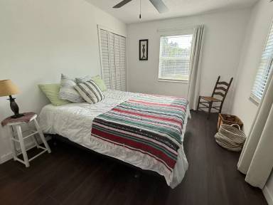Main picture of 10899 Russell Rd