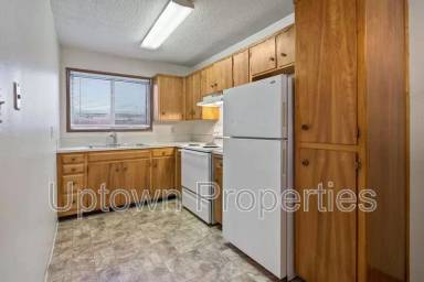 Main picture of Executive Arms Apartments