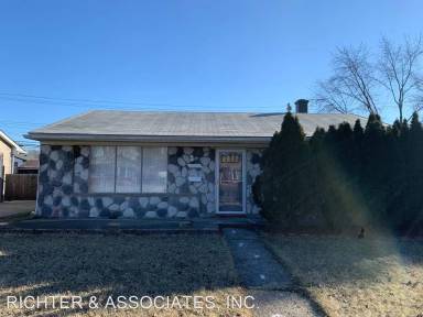 Main picture of 8250 Liberty Blvd