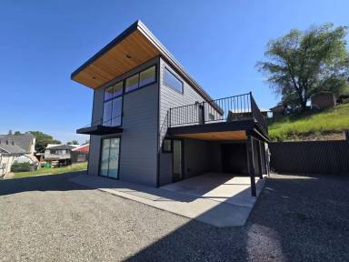 Main picture of 101 Julian Dr