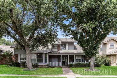 Main picture of 2308 Roanoke Cir