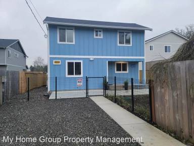 Main picture of 302 Van Trump Ave NE