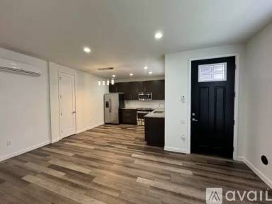 Main picture of 336 E 1st Ave
