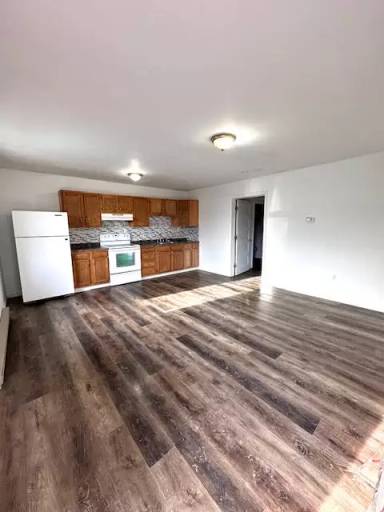 Main picture of 2756 Brody Ln
