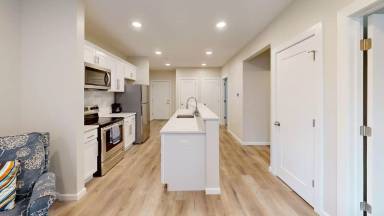 Main picture of 98 Olive St