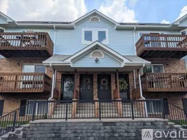 Main picture of 241 Pinewood Cir