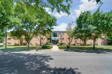 Main picture of Broadmeadows Plaza