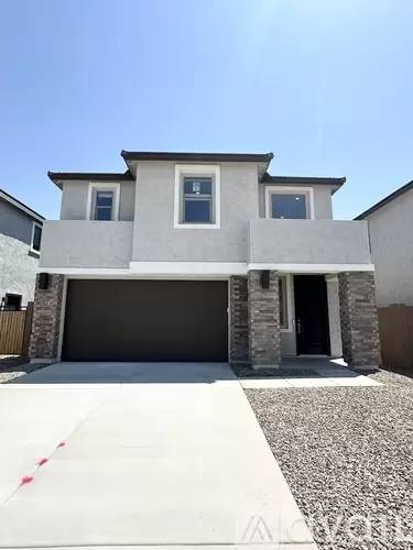 Main picture of 7413 W Gardenia Ave
