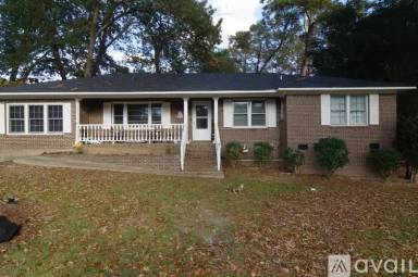 Main picture of 2475 Drexel Dr