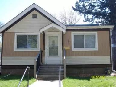 Main picture of 3259 Tyler St NE