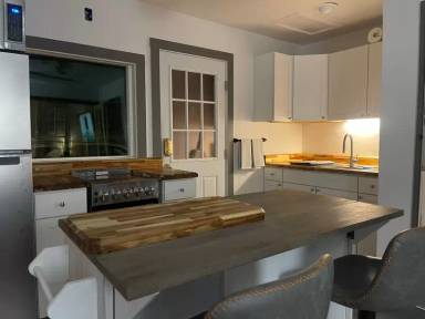 Main picture of 2 Cherry St