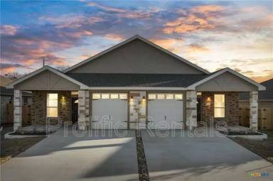 Main picture of 5116 Rose Garden Loop