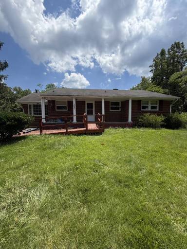 Main picture of 405 Winesap Rd