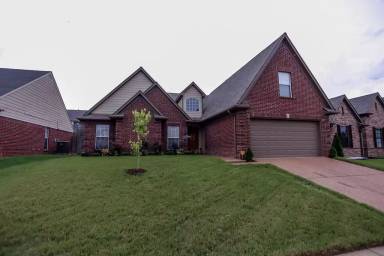 Main picture of 10854 Colton Dr