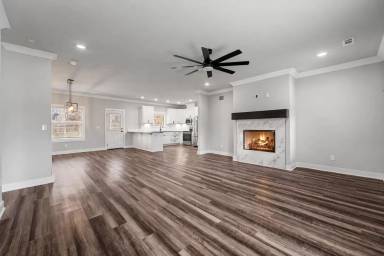 Main picture of 2 Creetown Ln
