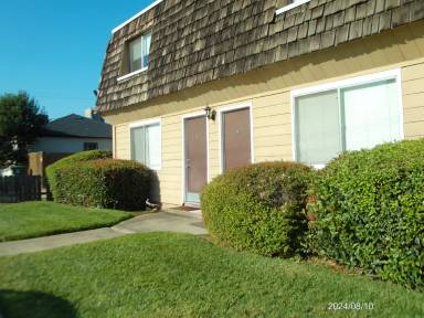 Main picture of 668 Clark Ave