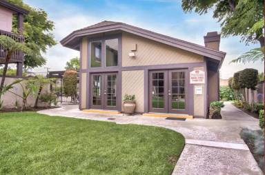 Main picture of 7886 Beachpoint Cir