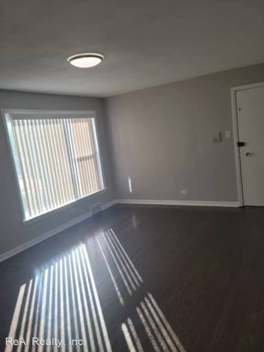 Main picture of 1528 W 99th St