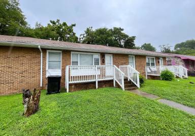 Main picture of 30 Carver Cir