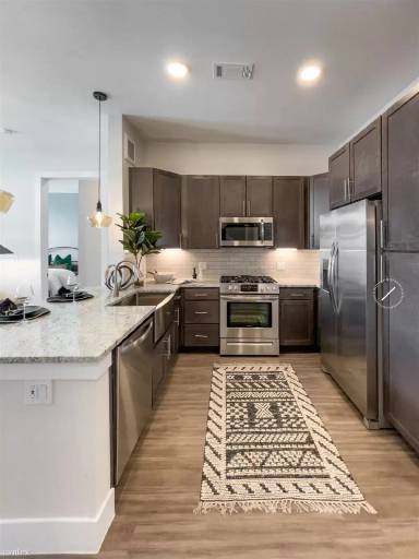 Main picture of 2902 Center St