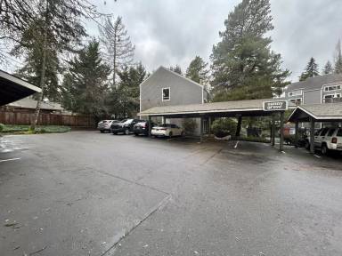 Main picture of 4643 Lakeview Blvd