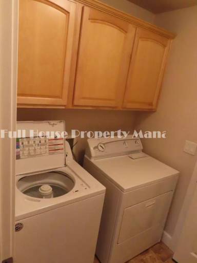 Main picture of 2121 Smithoak St