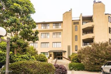 Main picture of 208 N Lake Merced Hls