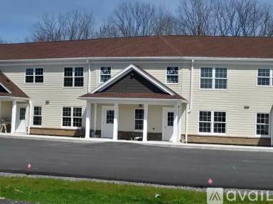 Main picture of 48 S Main St