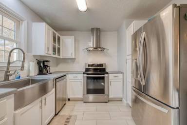 Main picture of 123 McCollum Street - 1