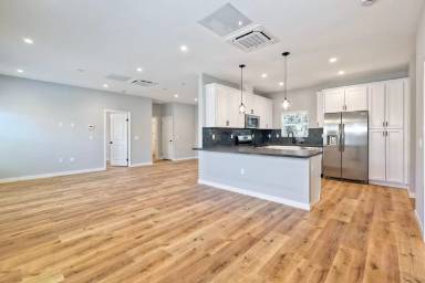Main picture of 6834 Tower St