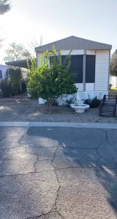 Main picture of 3202 E Greenlee Rd