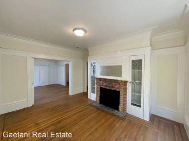 Main picture of 1930 Hyde St