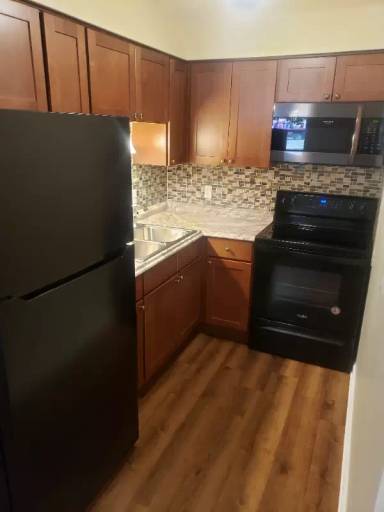 Main picture of 33 Mead St