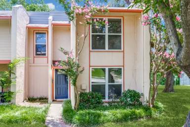 Main picture of 432 Valley Park Dr