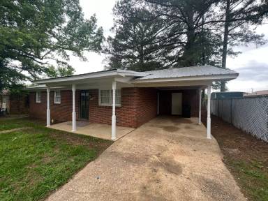 Main picture of 3112 42nd Ave