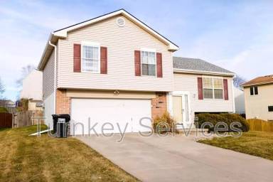 Main picture of 13517 S 32nd St