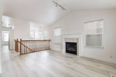 Main picture of 2024 E Cotton Willow Ln