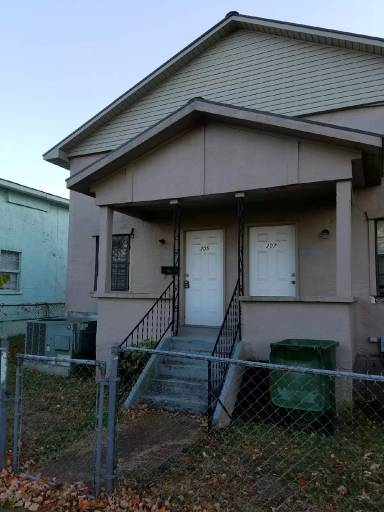 Main picture of 305 Abingdon Ave NW