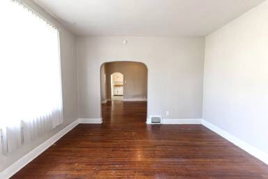 Main picture of 1500 S Morton Ave