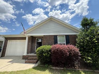 Main picture of 128 Montreat Ct
