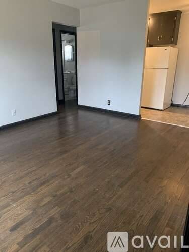 Main picture of 3201 S 48th St