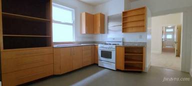 Main picture of Awesome Top Floor Mission 2b w/ Shared Yard! Free Rent!