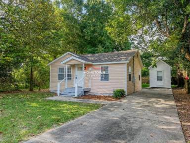 Main picture of 2265 Klinger St