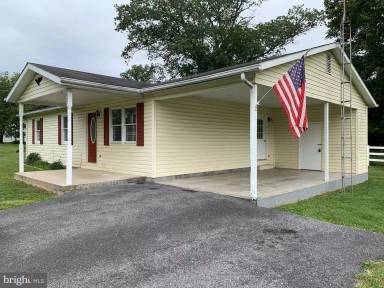 Main picture of 931 Cedar Ln